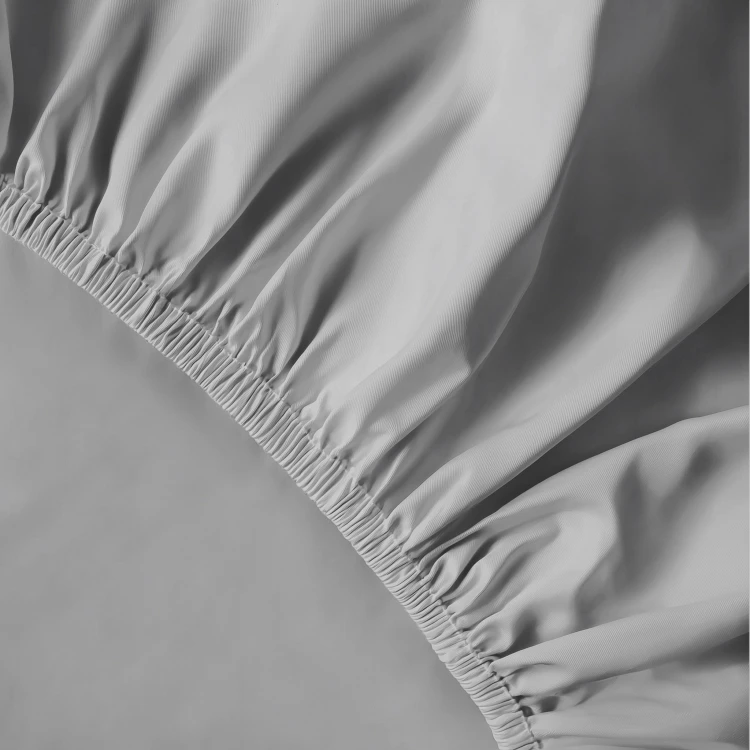 Prześcieradło_satyna_140x200_jasnoszare.jpg