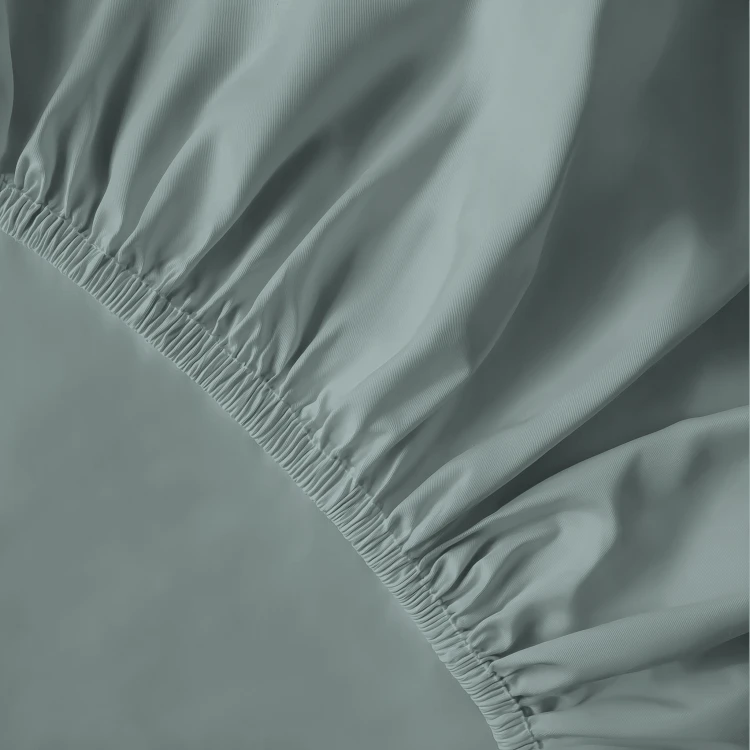 Prześcierdało_satyna_160x200_mięta_z_gumką.jpg