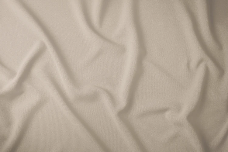 Prześcierdało_satyna_180x200_Piaskowobeżowe_z_gumką.jpg